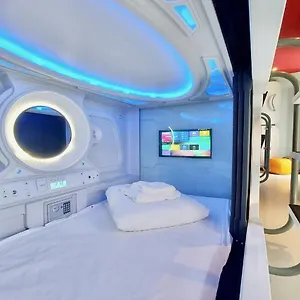  Kapslový hotel Atypicap Capsule